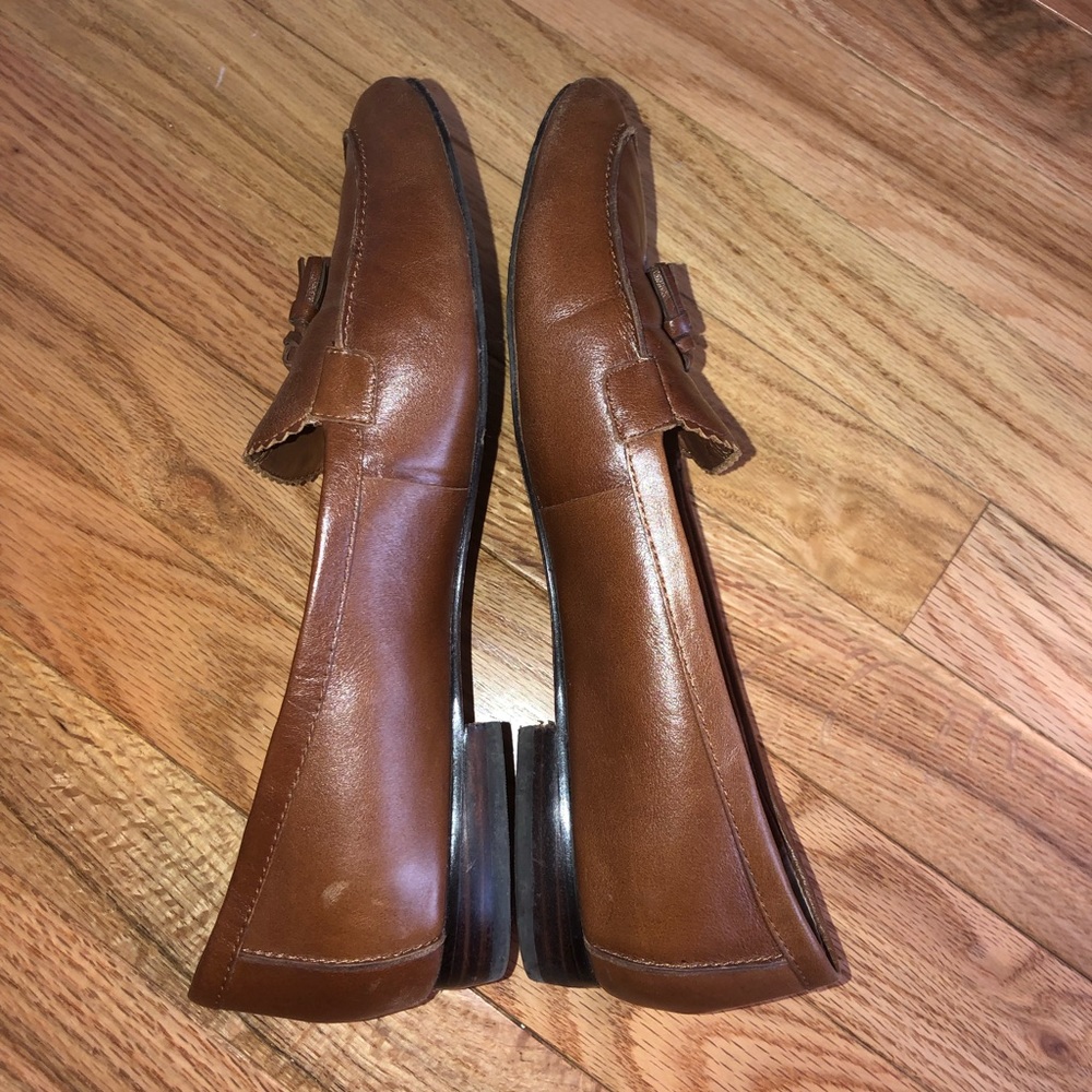 Umberto Raffini Signature Leather Tassle Loafers - Picture 6 of 8